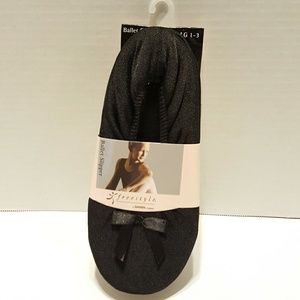 FREESTYLE DANSKIN SATIN BALLET SLIPPER